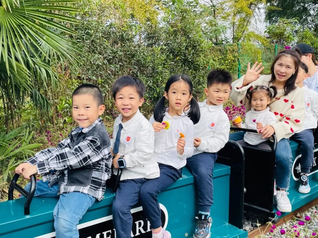圣地雅歌幼儿园|不负好时光，，，，，，，，相约趣探秋