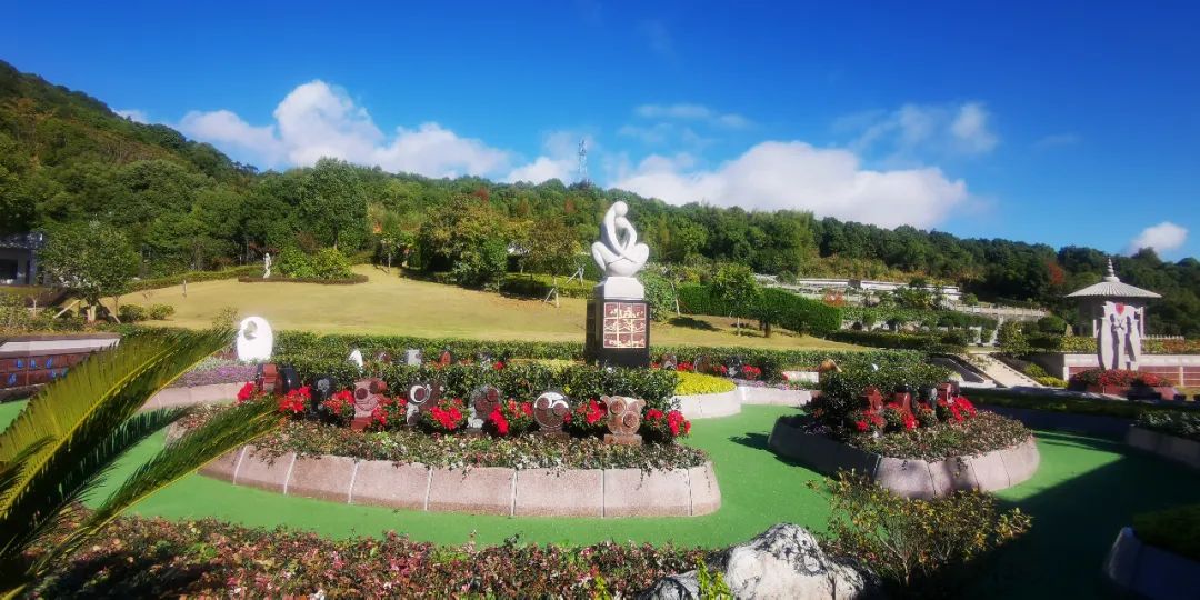 亮点 | 这座陵园入选省级节地生态埋葬树模点，，，，，绝非无意