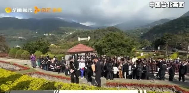 从琼瑶选择花葬，，，，，，，，看生态葬的绿色价值与社会趋势